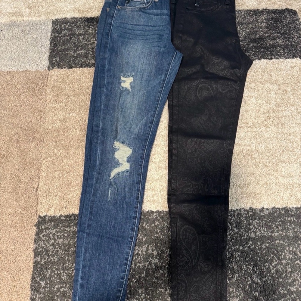 Stylish Blue and Black Women's Jeans